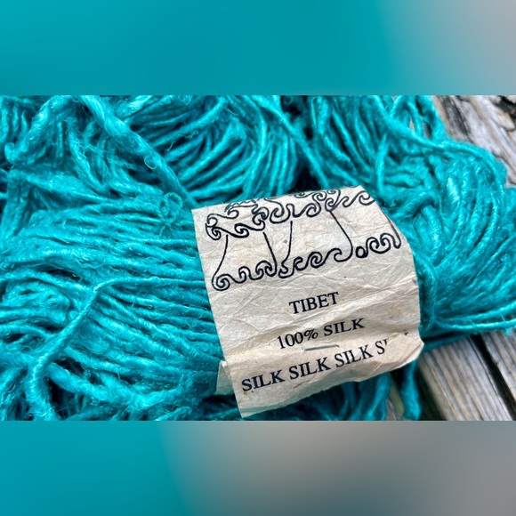 Huge Lot New Preowned 100% Silk Yarn Tibet Overseas Order Authentic Silk Knit - Picture 3 of 13